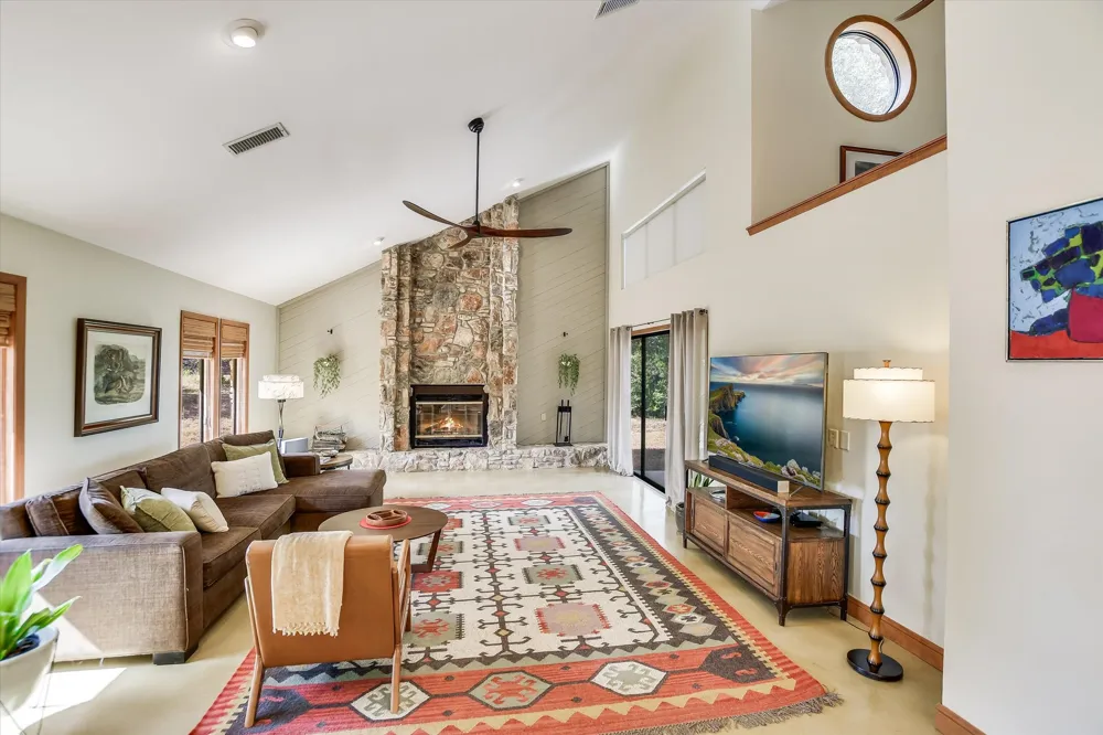 14900 Crosscreek Drive Austin, TX 78737