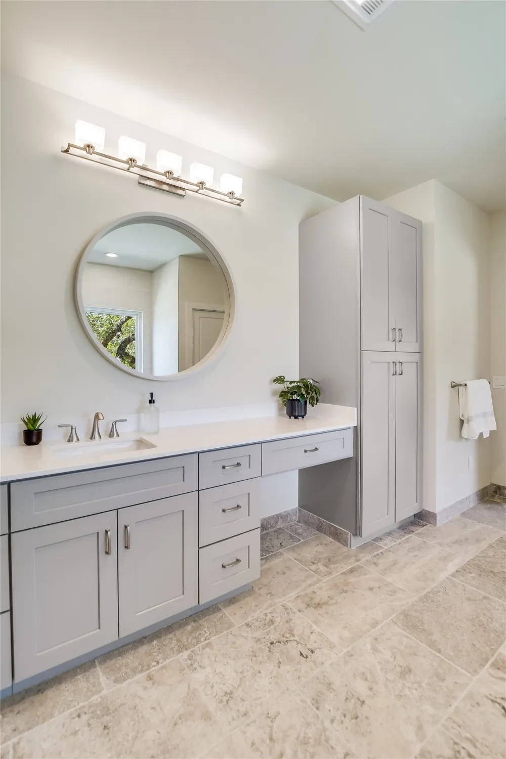 14900 Crosscreek Drive Austin, TX 78737