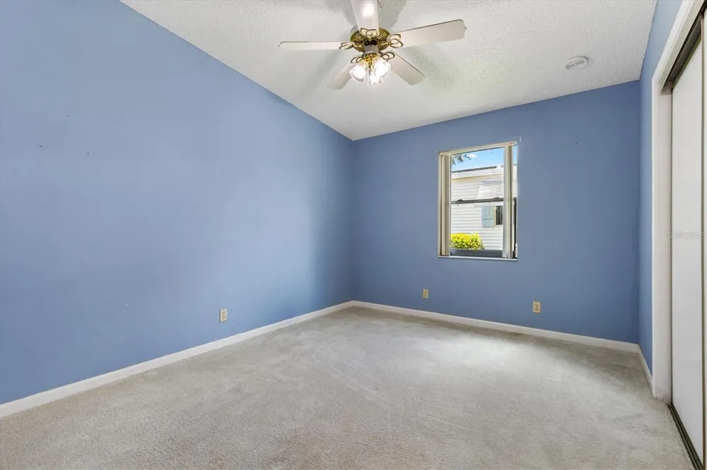 1532 E SCHWARTZ BOULEVARD Lady Lake, FL 32159