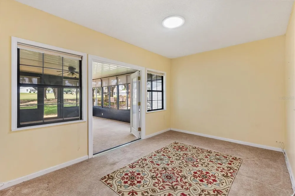 1532 E SCHWARTZ BOULEVARD Lady Lake, FL 32159