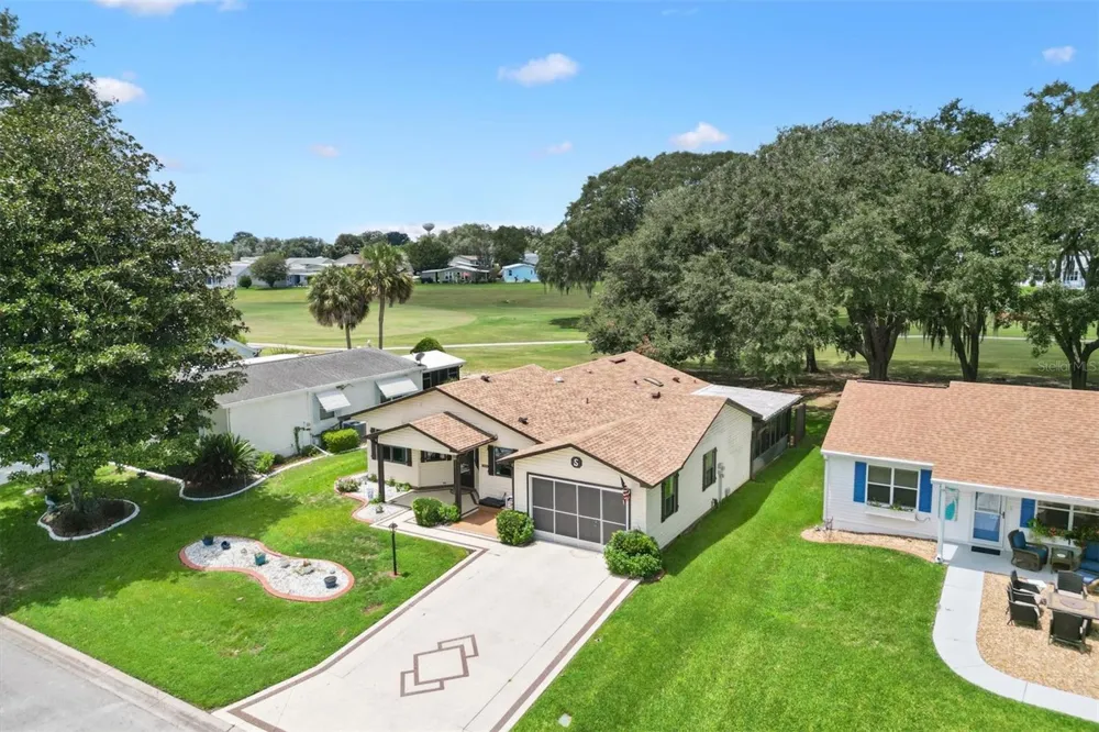 1532 E SCHWARTZ BOULEVARD Lady Lake, FL 32159
