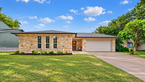 6008 Smith Oak Trail