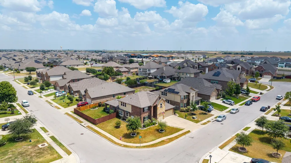 4100 Godwit Drive Pflugerville, TX 78660