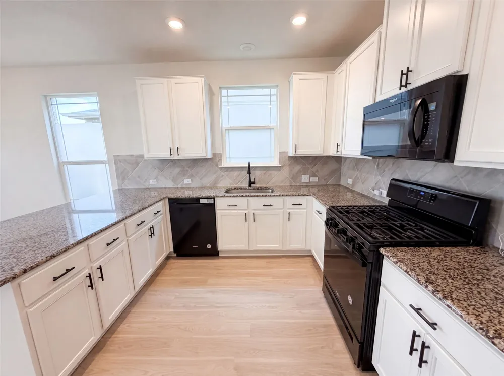252 Sage Derby Drive #90 Hutto, TX 78634
