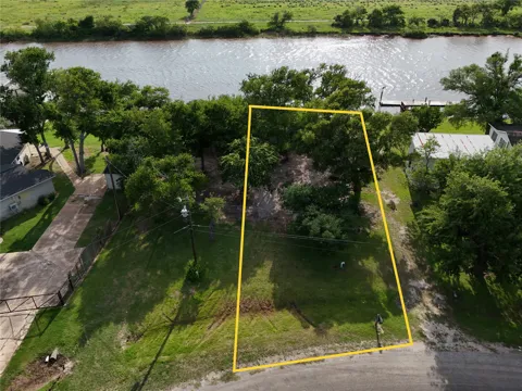 1828 Creekside Drive