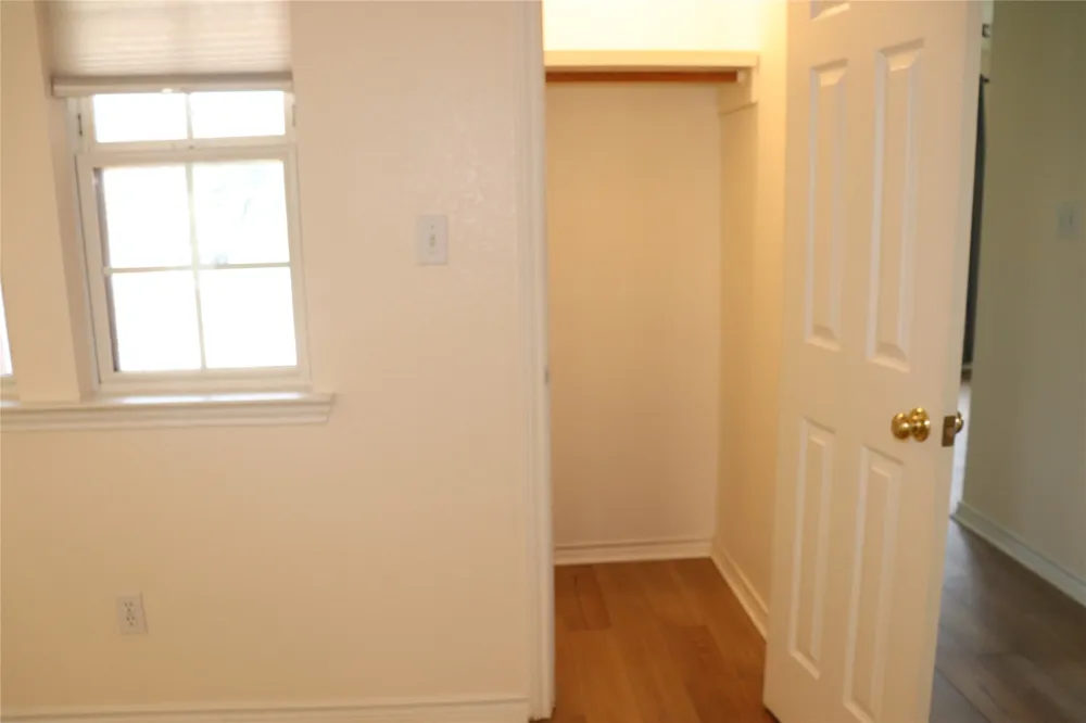 211 Fox Crossing Burnet, TX 78611