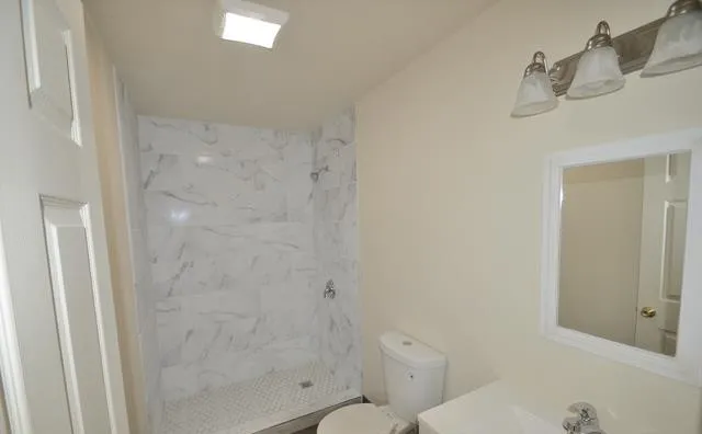 245 Cross Lake Drive Pleasanton, TX 78064