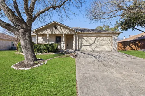 3812 Eagles Nest Street