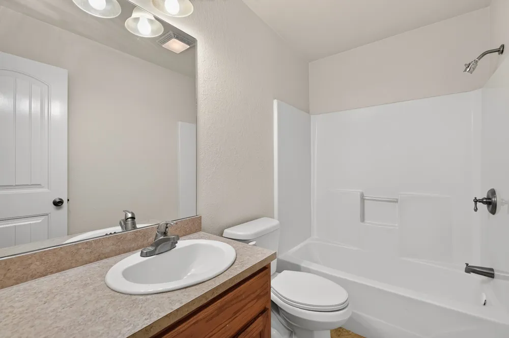 1512 Shadow Walk Lockhart, TX 78644