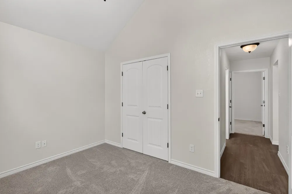 1512 Shadow Walk Lockhart, TX 78644
