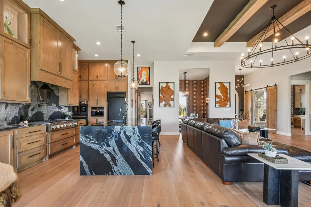 173 Via Lago Belton, TX 76513