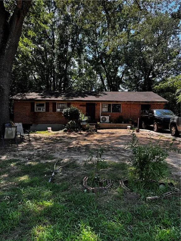 301 Essex Drive Jonesboro, GA 30238