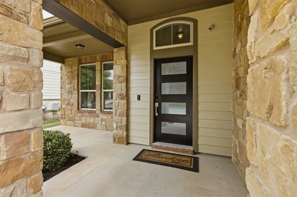 2004 Garretts Way Manchaca, TX 78652