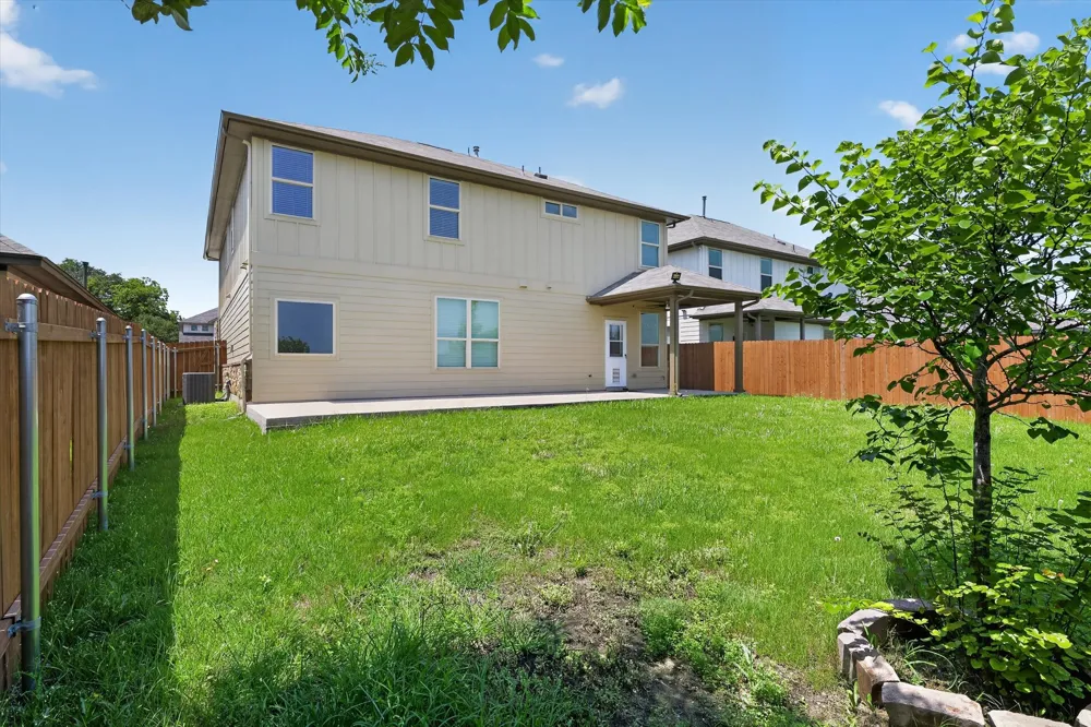 2004 Garretts Way Manchaca, TX 78652