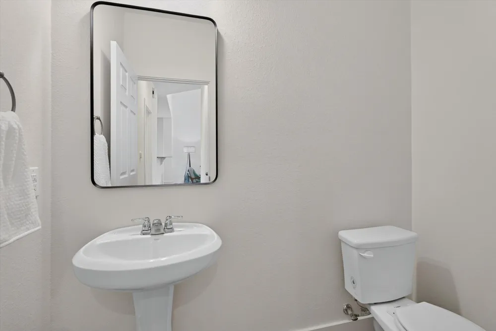 2004 Garretts Way Manchaca, TX 78652