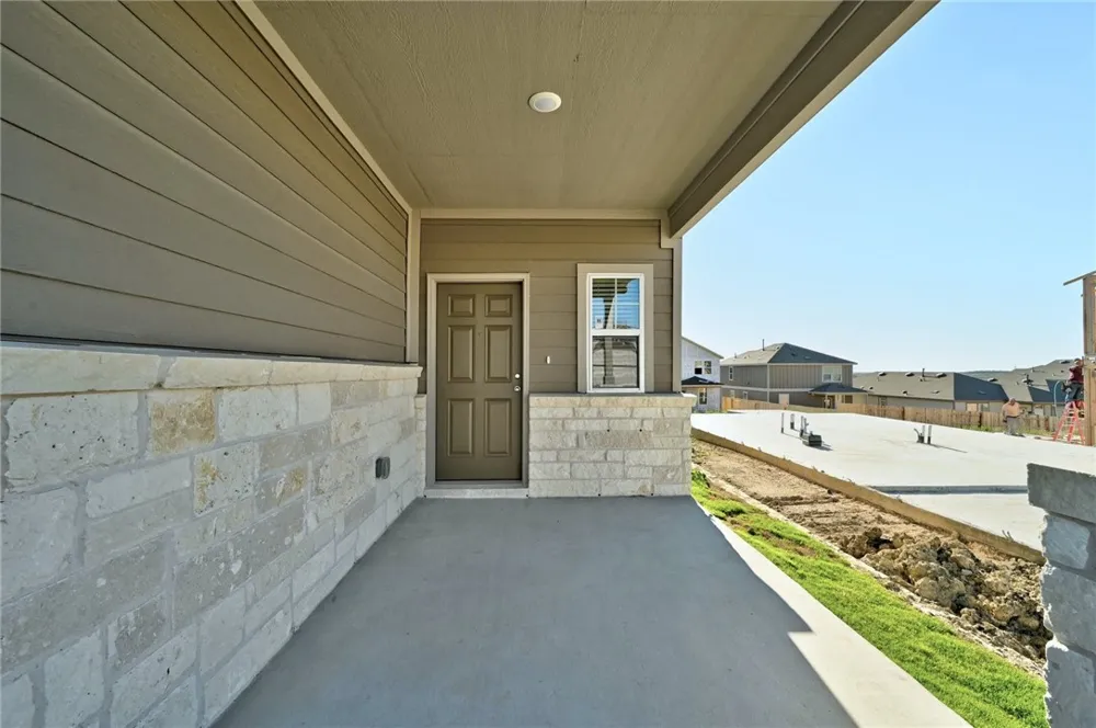 147 Longstraw Drive Buda, TX 78610