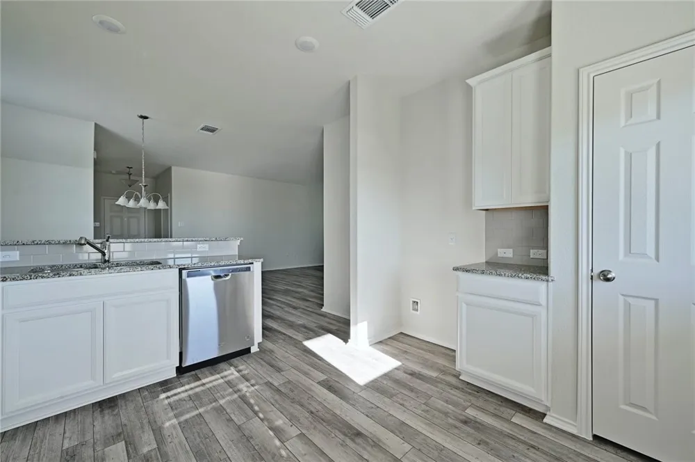 147 Longstraw Drive Buda, TX 78610