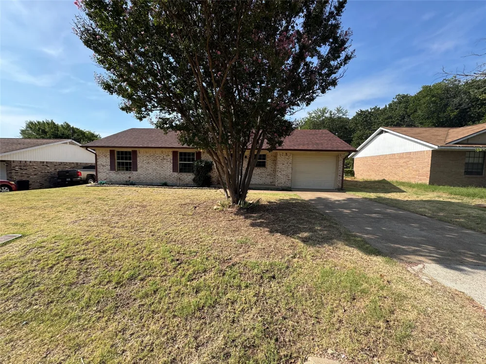 732 Dunaway Lane Azle, TX 76020