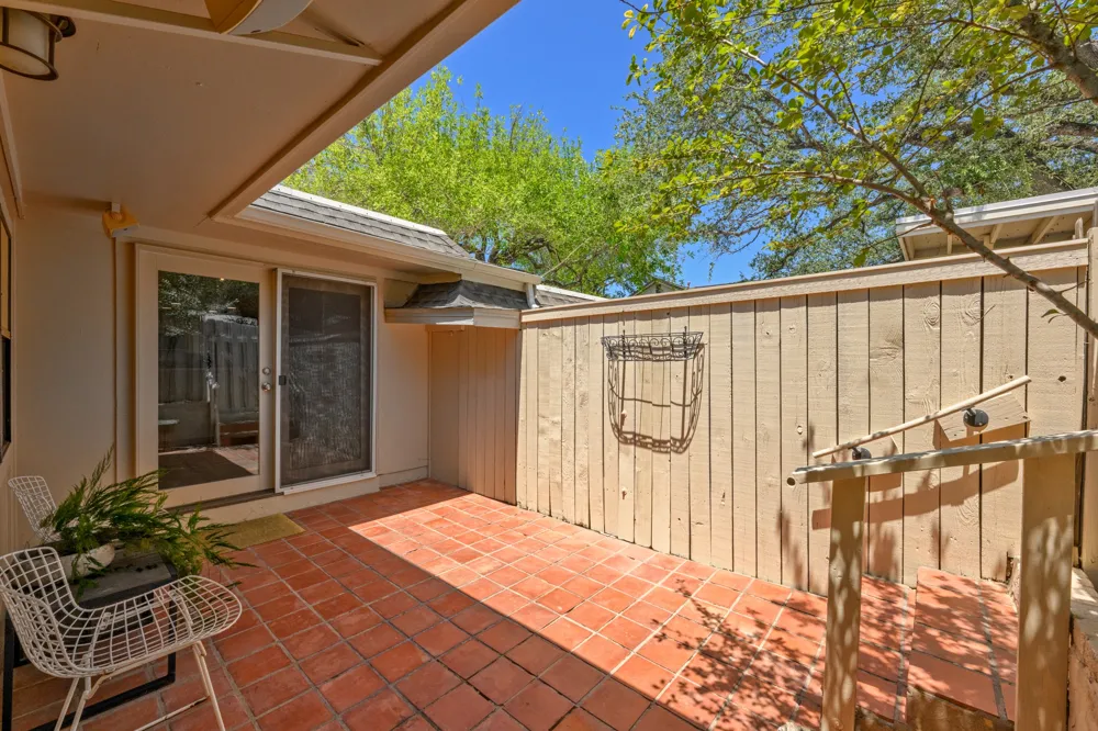 3204 Maywood Avenue #B Austin, TX 78703