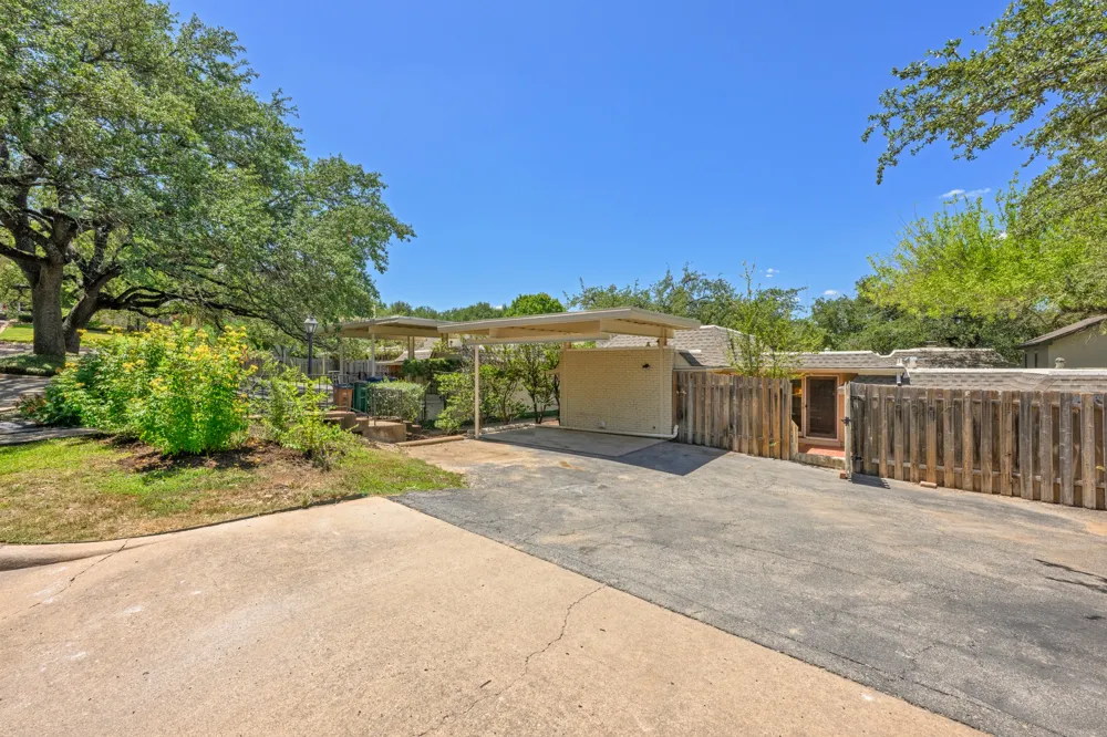 3204 Maywood Avenue #B Austin, TX 78703