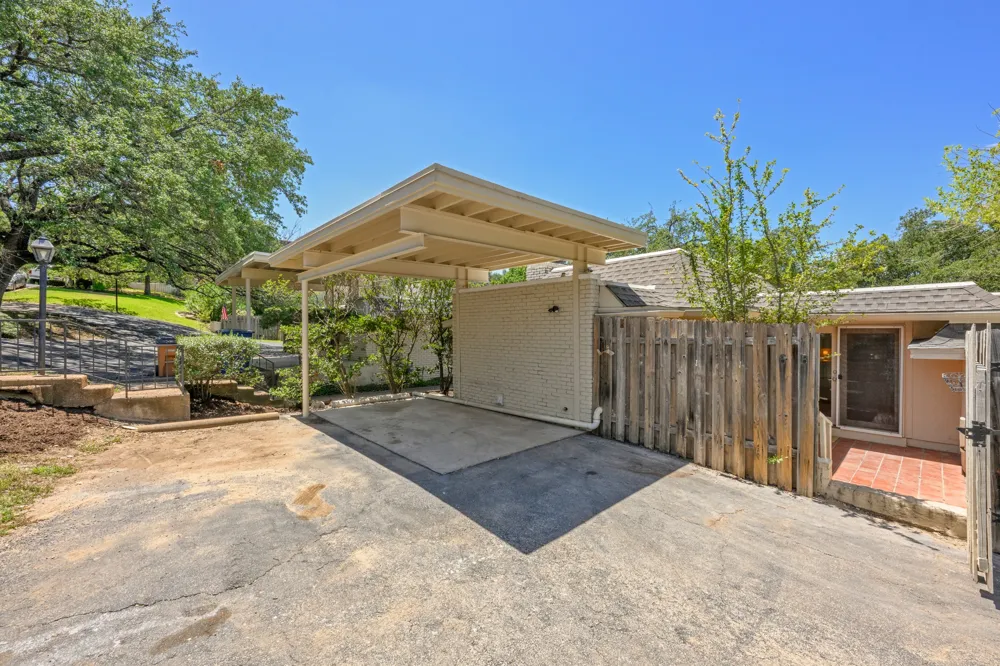 3204 Maywood Avenue #B Austin, TX 78703