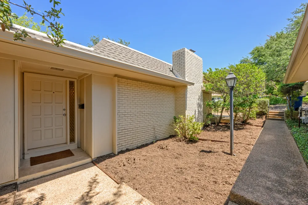 3204 Maywood Avenue #B Austin, TX 78703