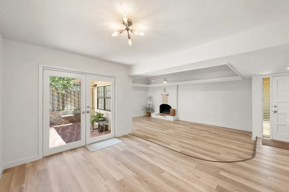 3204 Maywood Avenue #B Austin, TX 78703