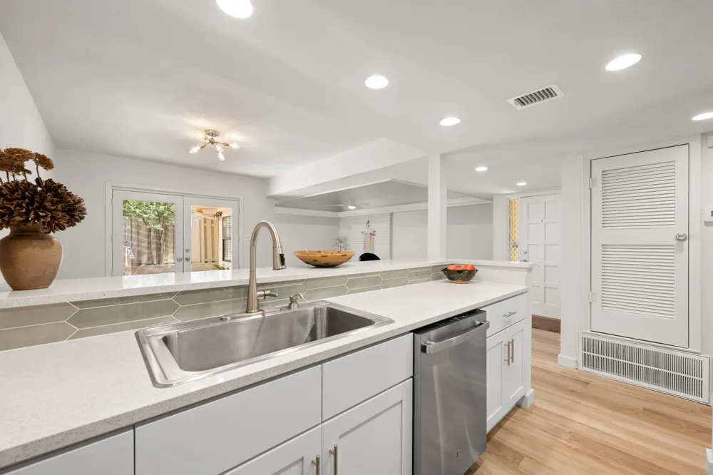 3204 Maywood Avenue #B Austin, TX 78703