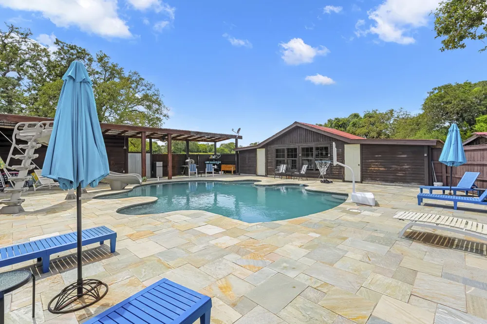 206 22 Hills Road Gause, TX 77857