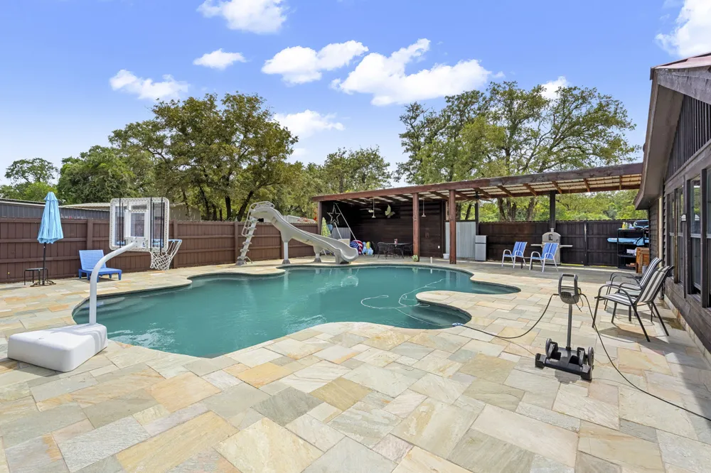206 22 Hills Road Gause, TX 77857