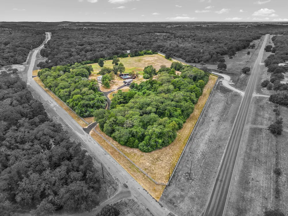 206 22 Hills Road Gause, TX 77857