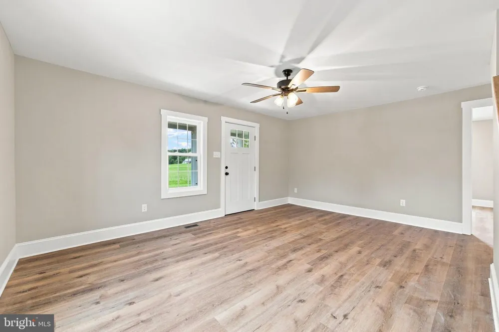 6117 ALUM SPRINGS ROAD Edinburg, VA 22824