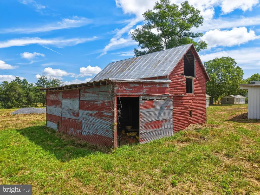6117 ALUM SPRINGS ROAD Edinburg, VA 22824