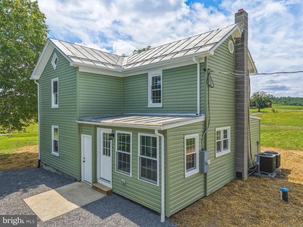 6117 ALUM SPRINGS ROAD Edinburg, VA 22824