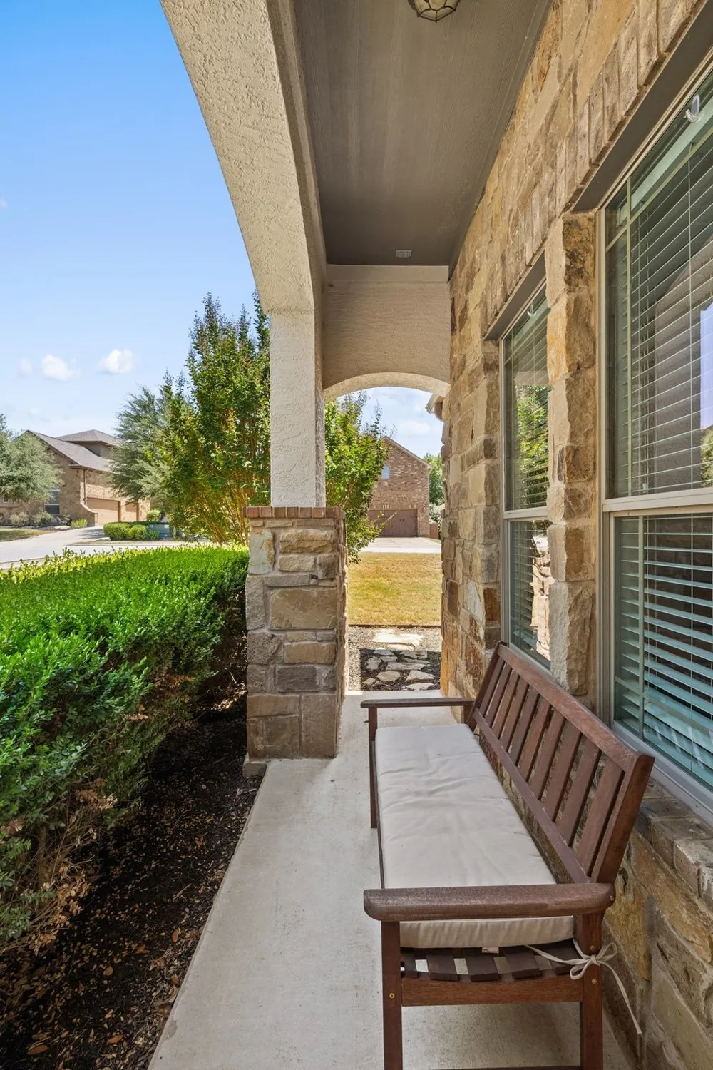 5301 Cardinal Flower Cove Spicewood, TX 78669