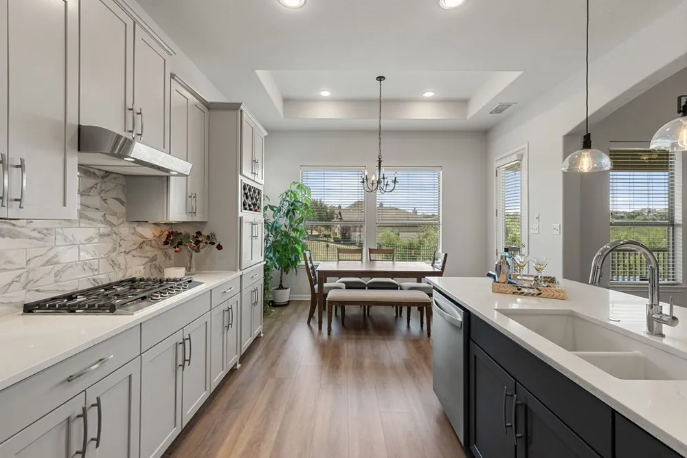 5301 Cardinal Flower Cove Spicewood, TX 78669