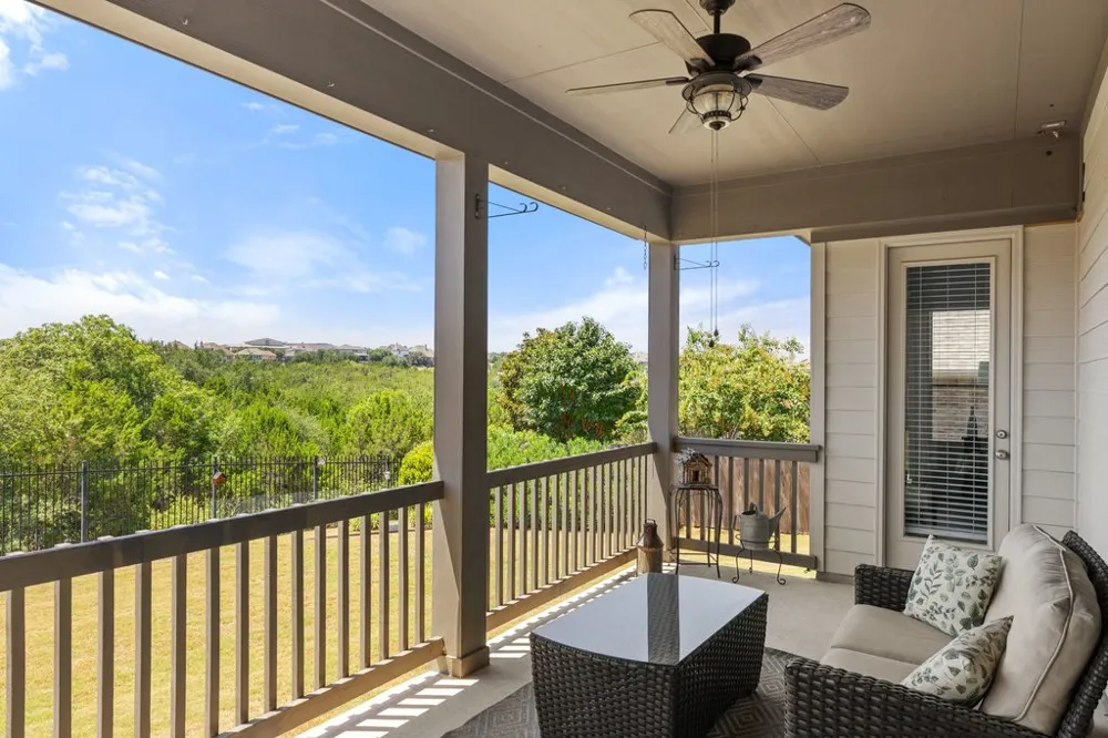 5301 Cardinal Flower Cove Spicewood, TX 78669