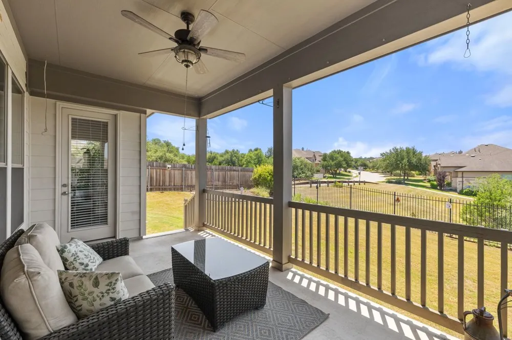 5301 Cardinal Flower Cove Spicewood, TX 78669