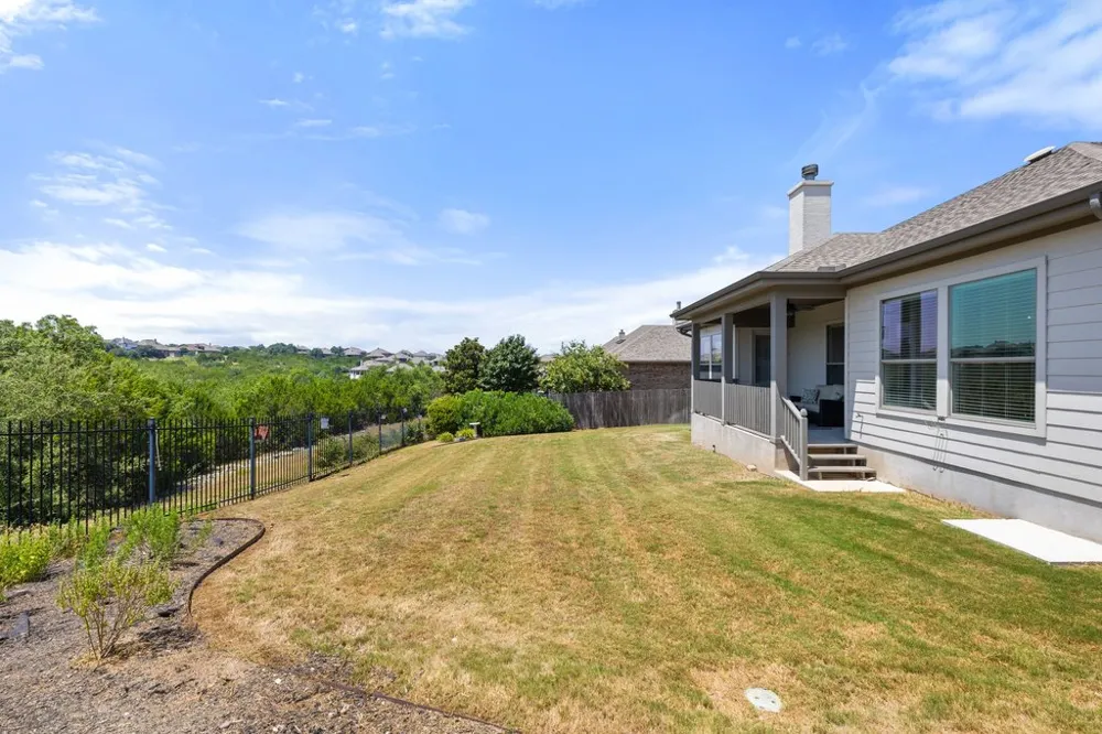 5301 Cardinal Flower Cove Spicewood, TX 78669