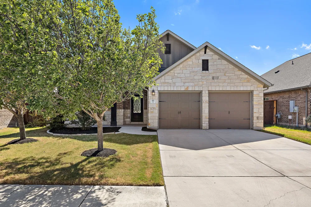 171 Salt Fork Drive Liberty Hill, TX 78642