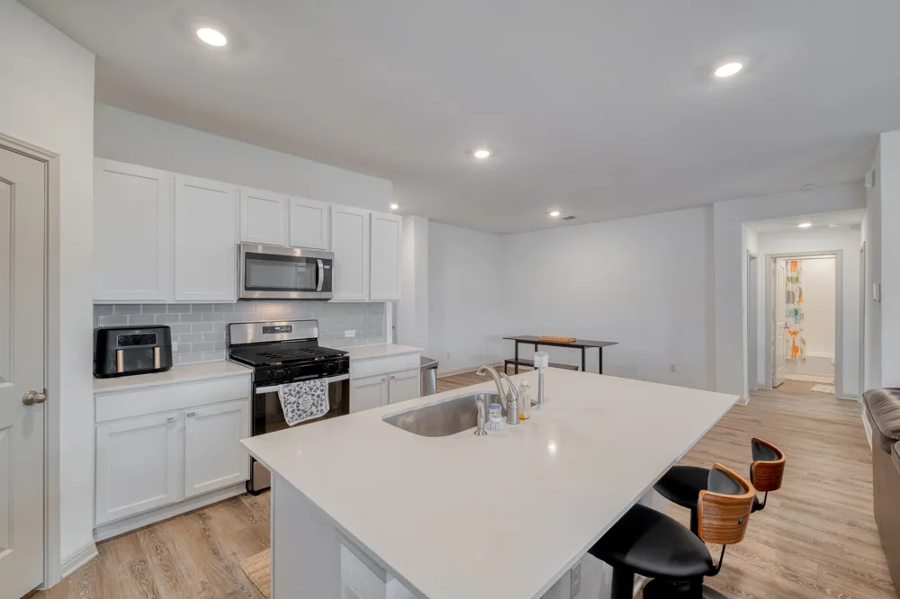 102 Johnson Draw Road Hutto, TX 78634