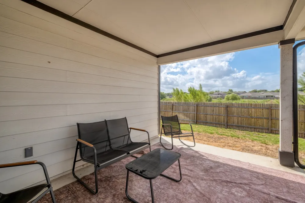 102 Johnson Draw Road Hutto, TX 78634