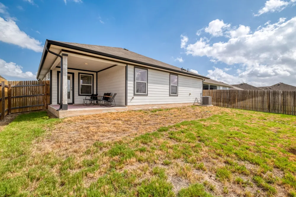 102 Johnson Draw Road Hutto, TX 78634