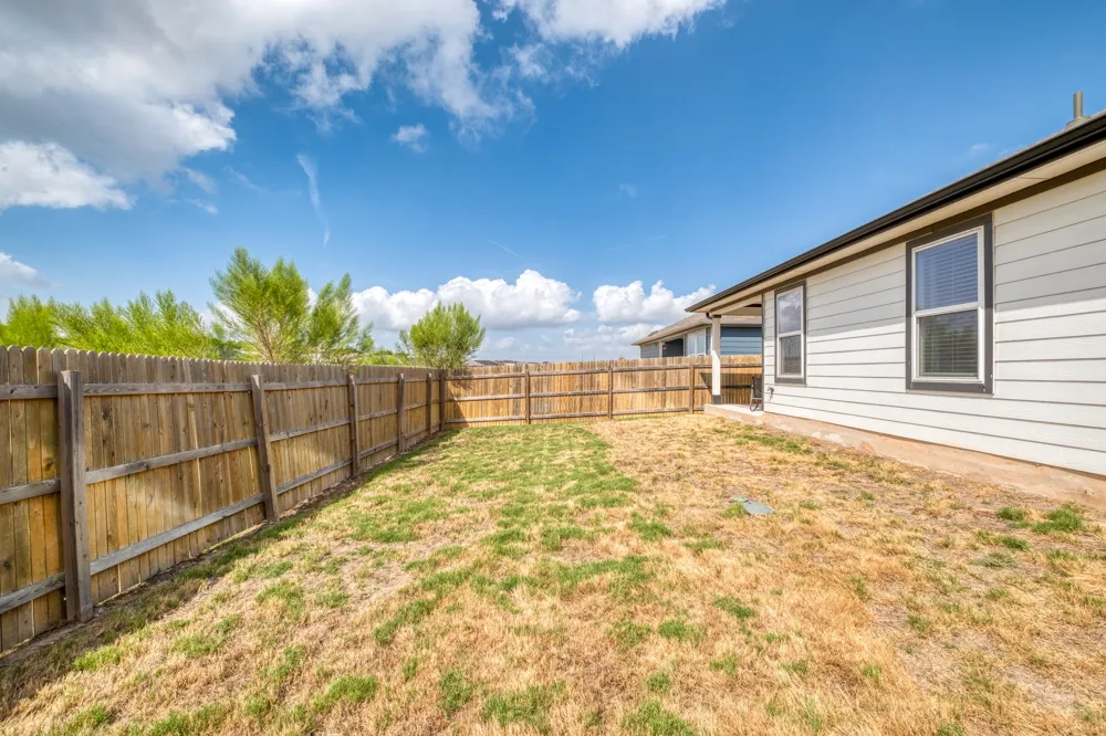 102 Johnson Draw Road Hutto, TX 78634