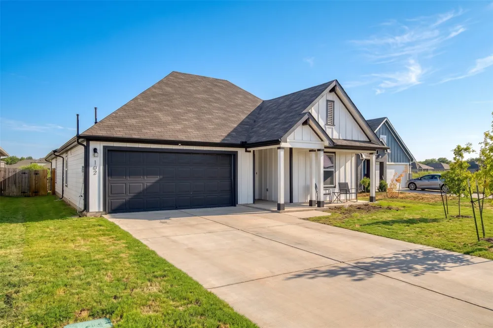 102 Johnson Draw Road Hutto, TX 78634