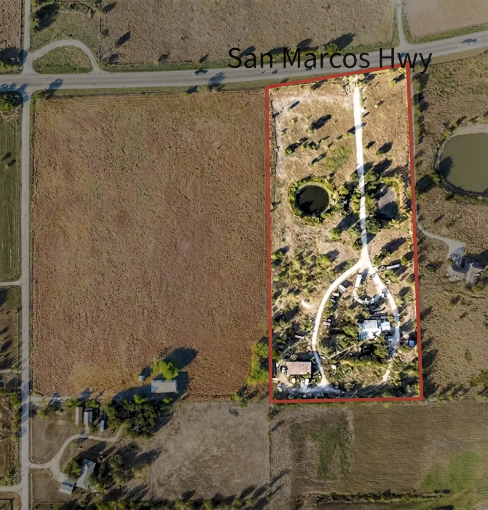 15476 San Marcos Highway Martindale, TX 78655