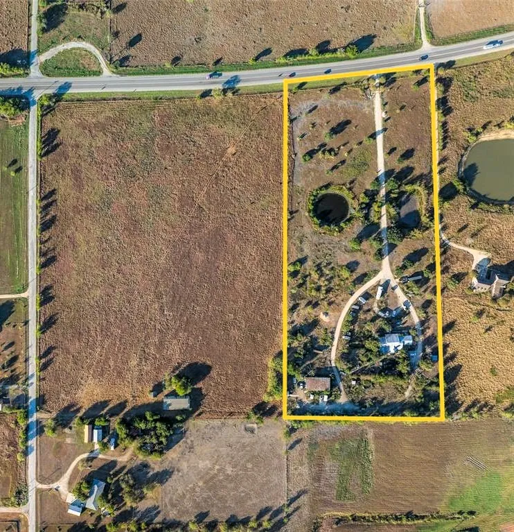 15476 San Marcos Highway Martindale, TX 78655
