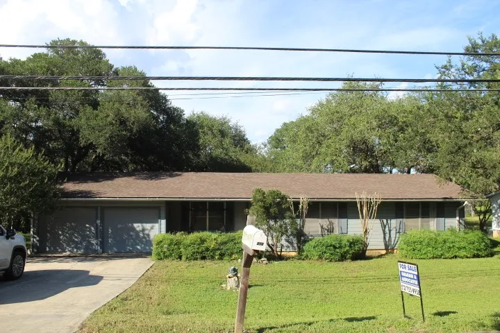 1306 Alamo Street San Marcos, TX 78666