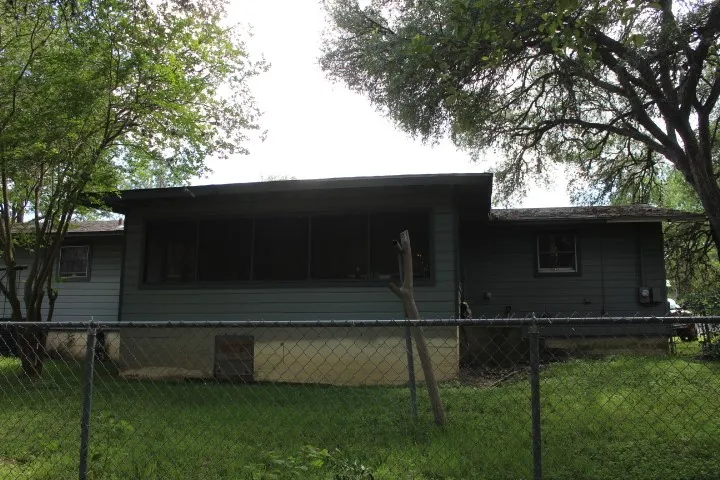 1306 Alamo Street San Marcos, TX 78666