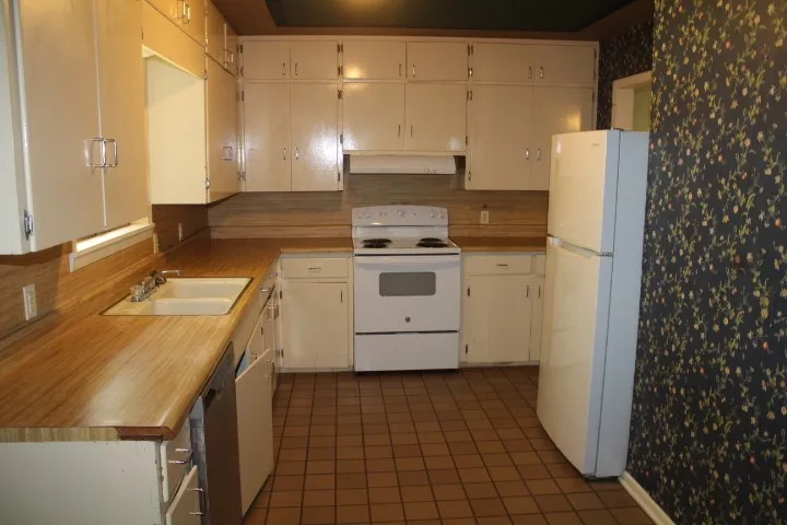 1306 Alamo Street San Marcos, TX 78666